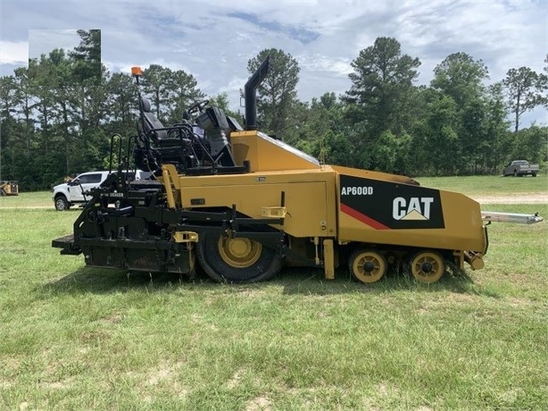 Pavimentadoras Caterpillar AP-600D