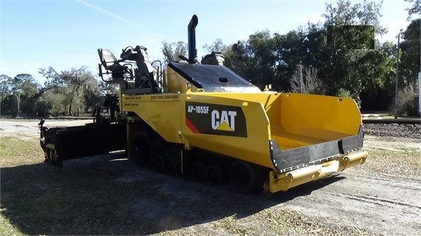 Pavers Caterpillar AP-1055F