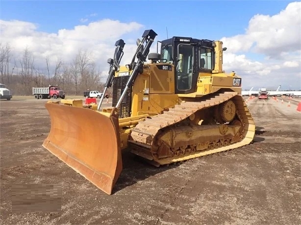 Dozers/tracks Caterpillar D6T