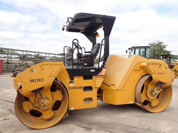 Vibratory Compactors Caterpillar CB64