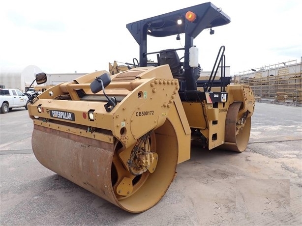 Compactadora Vibratoria Caterpillar CB64 usada Ref.: 1652889406372453 No. 4