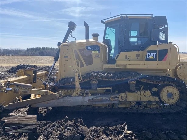 Dozers/tracks Caterpillar D7E