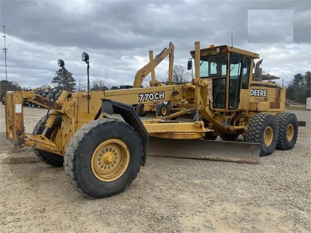 Motoconformadoras Deere 770CH