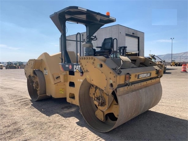 Compactadora Vibratoria Caterpillar CB64 importada en buenas cond Ref.: 1662060466034305 No. 2