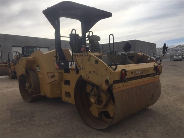 Compactadora Vibratoria Caterpillar CB64 usada de importacion Ref.: 1662062263764933 No. 2