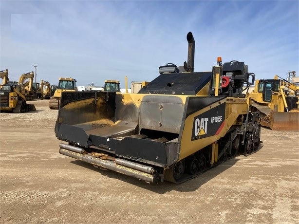 Pavimentadoras Caterpillar AP-1055E