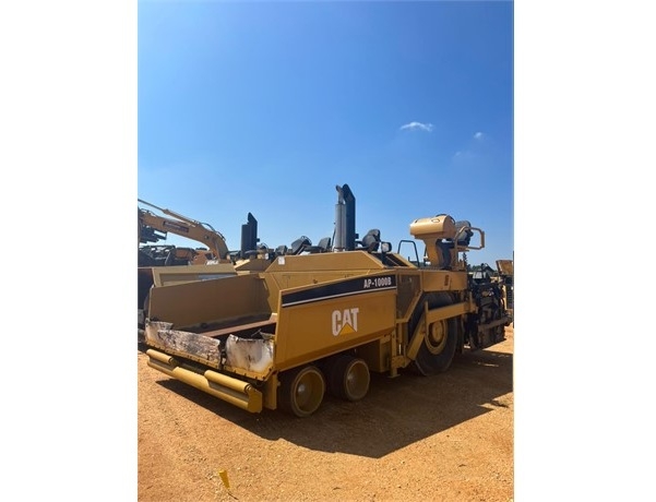 Pavimentadoras Caterpillar AP-1000D de segunda mano a la venta Ref.: 1666725233171165 No. 3