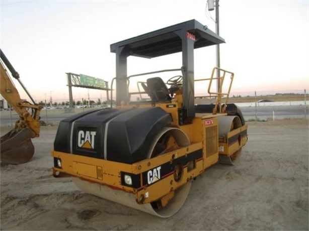 Compactadora Vibratoria Caterpillar CB-534C usada a la venta Ref.: 1670341511422465 No. 3