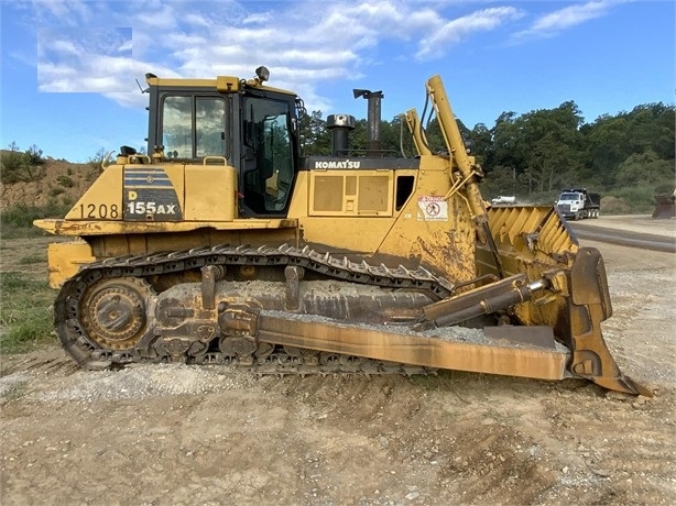 Tractores Sobre Orugas Komatsu D155AX seminueva en venta Ref.: 1672685086634380 No. 2