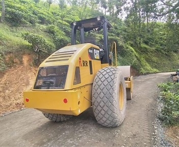 Compactadora Vibratoria Caterpillar CS-533E de segunda mano Ref.: 1674503735549724 No. 2