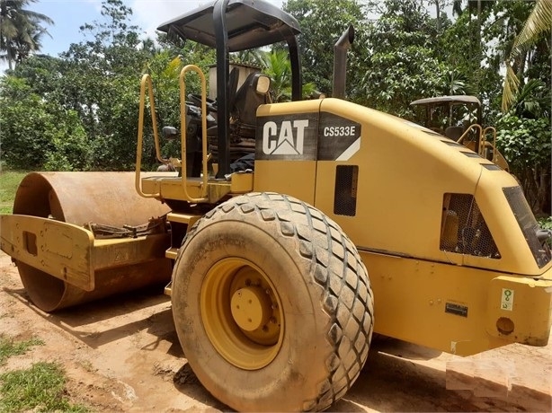 Compactadora Vibratoria Caterpillar CS-533E en optimas condicione Ref.: 1674506898911266 No. 2