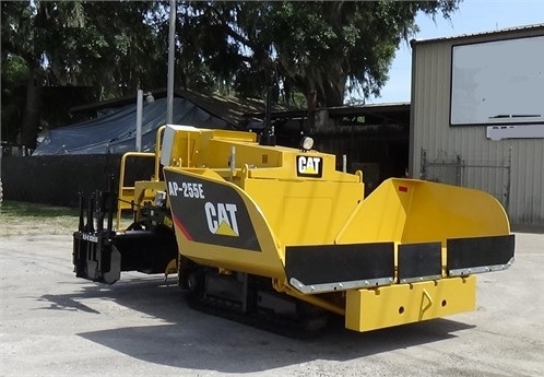 Pavers Caterpillar AP-255E