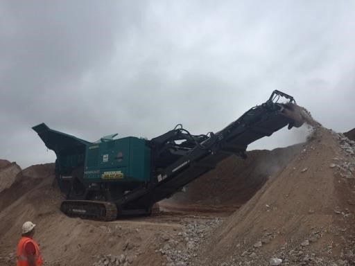 Trituradoras Powerscreen PREMIERTRAK 400 en buenas condiciones Ref.: 1677188577644469 No. 3