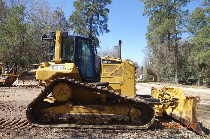 Dozers/tracks Caterpillar D6N