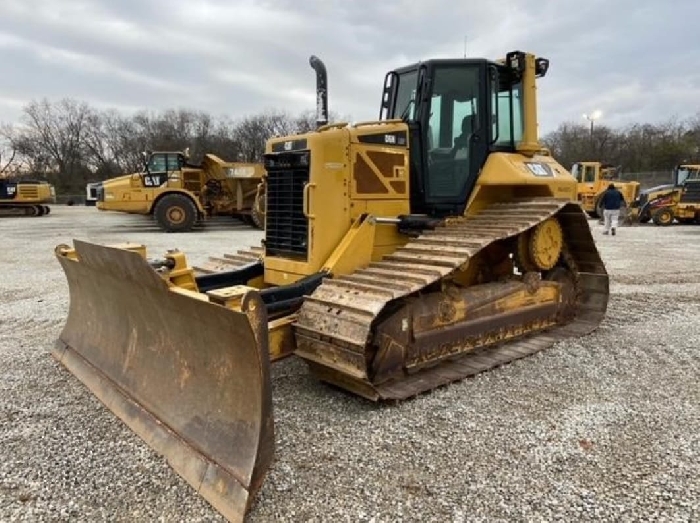 Dozers/tracks Caterpillar D6N