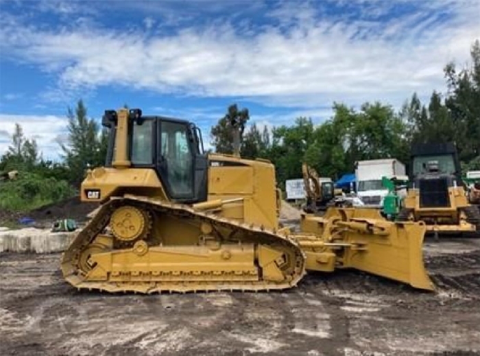 Dozers/tracks Caterpillar D6N