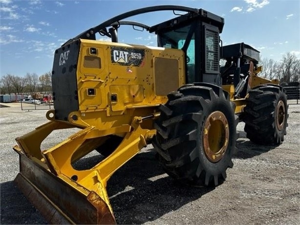 Forest Machines Caterpillar 525D