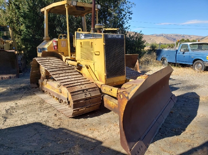 Dozers/tracks Caterpillar D5M