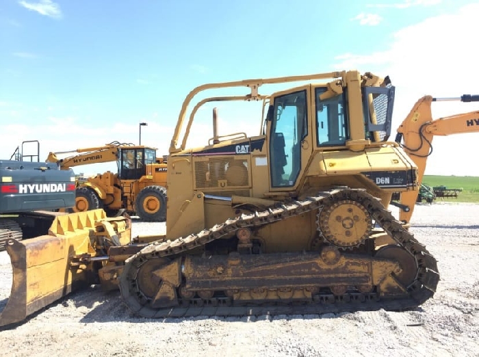 Dozers/tracks Caterpillar D6N