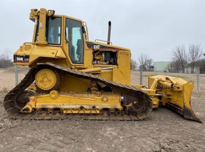 Dozers/tracks Caterpillar D6N