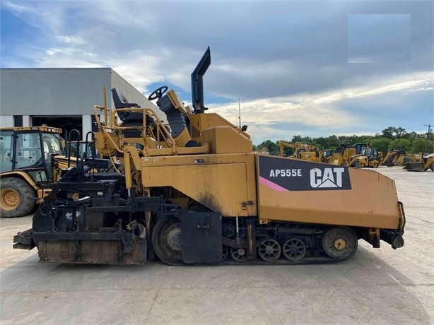 Pavimentadoras Caterpillar AP-555E usada a la venta Ref.: 1683829470261930 No. 4