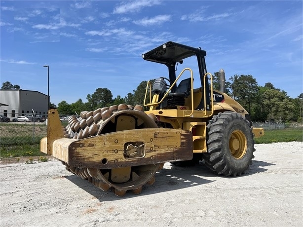 Compactadora Vibratoria Caterpillar CP-563E