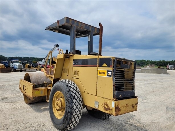 Compactadora Vibratoria Caterpillar CS-433C importada de segunda  Ref.: 1684176075085226 No. 3