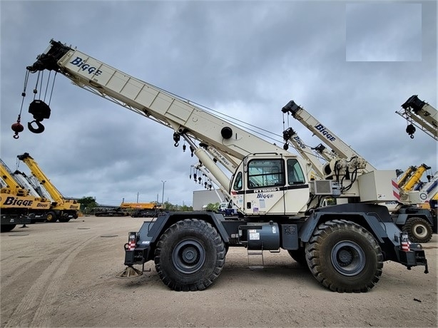 Cranes Terex RT555