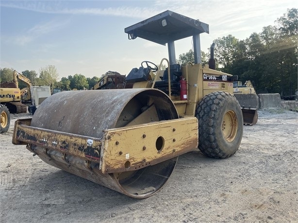 Compactadora Vibratoria Caterpillar CS-563C usada a la venta Ref.: 1688582757432890 No. 2