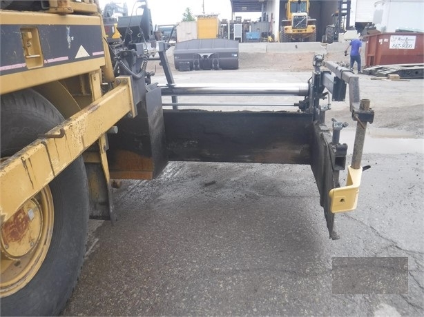 Pavimentadoras Caterpillar AP-1000B de medio uso en venta Ref.: 1694029260940613 No. 4