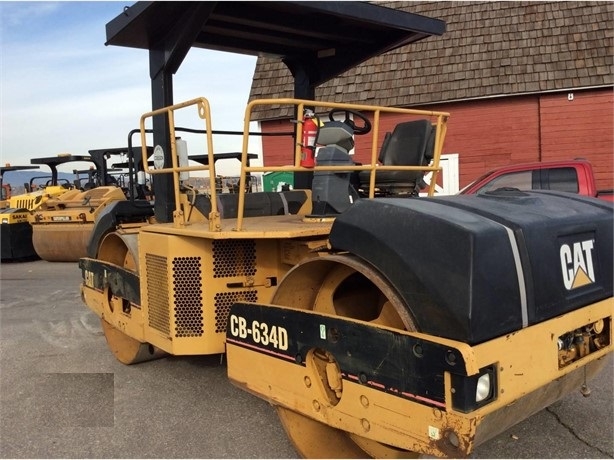 Compactadora Vibratoria Caterpillar CB-634D en optimas condicione Ref.: 1695831976883795 No. 2