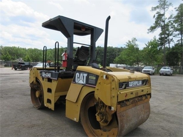 Compactadora Vibratoria Caterpillar CB-434D seminueva en perfecto Ref.: 1695838390126846 No. 2