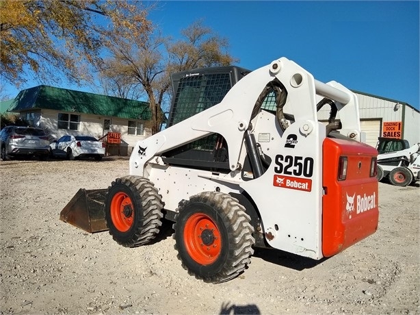 Minicargadores Bobcat S250 seminueva en venta Ref.: 1700336381098264 No. 4