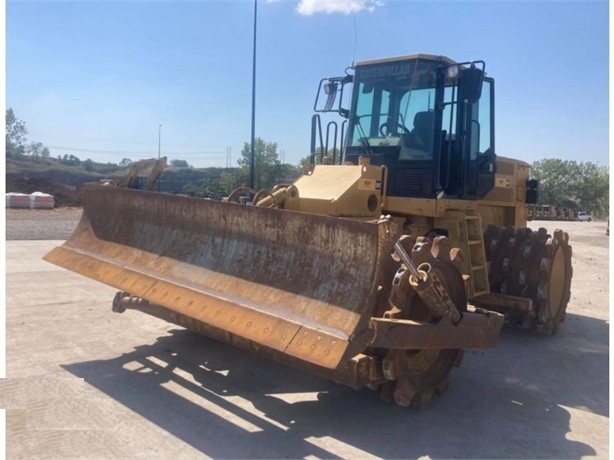 Compactadoras Suelos Y Rellenos Caterpillar 815F en venta Ref.: 1705165593855774 No. 2