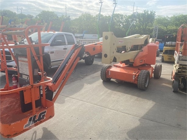 Plataformas Elevadoras Jlg E450AJ seminueva en perfecto estado Ref.: 1706805172932868 No. 3