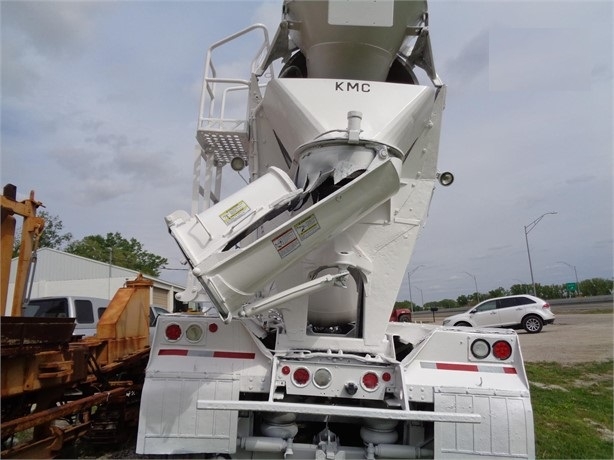 Mezcladoras De Concreto Mack CV713 de medio uso en venta Ref.: 1714072180751453 No. 4