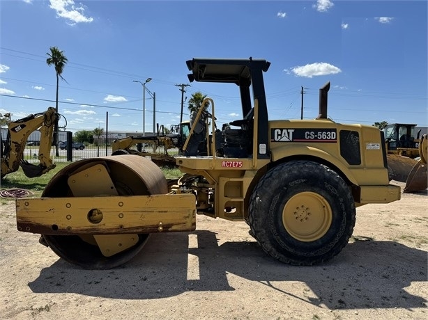 Vibratory Compactors CATERPILLAR CS-563D