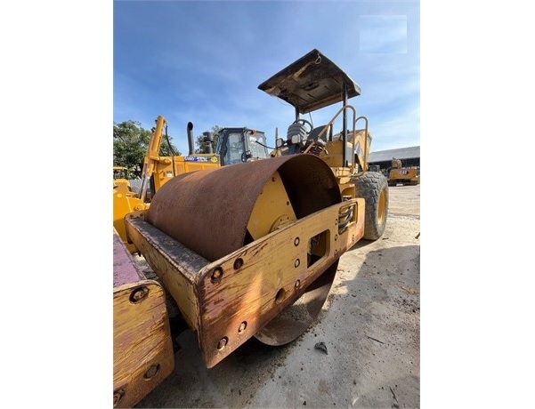 Vibratory Compactors Caterpillar CS-533E