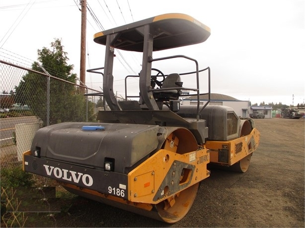 Compactadora Vibratoria Volvo DD140 seminueva en perfecto estado Ref.: 1718745590598237 No. 3