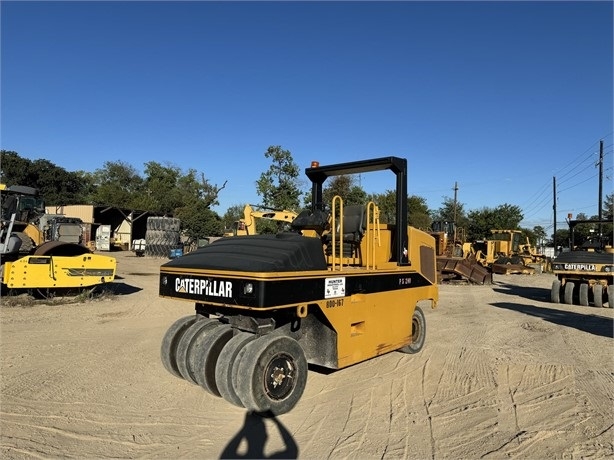 Compactadora Con Llantas Caterpillar PS-200B en venta Ref.: 1721937157208259 No. 2