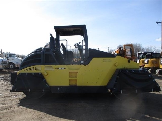 Compactadora Con Llantas Bomag BW24RH de segunda mano en venta Ref.: 1722019007308568 No. 4