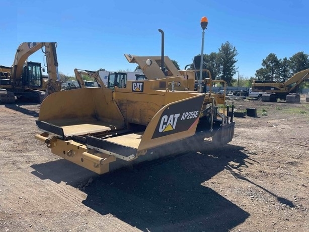 Pavimentadoras CATERPILLAR AP-255E