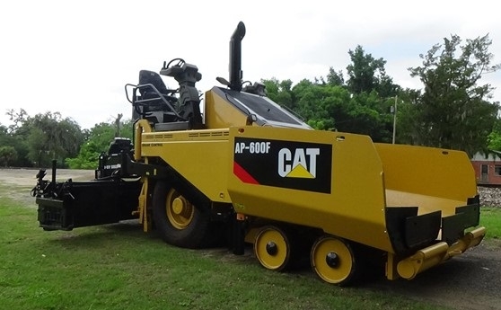 Pavimentadoras Caterpillar AP-600F