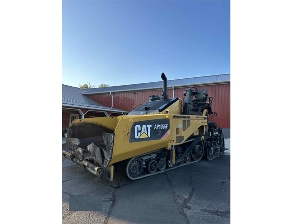 Pavers CATERPILLAR AP-1055