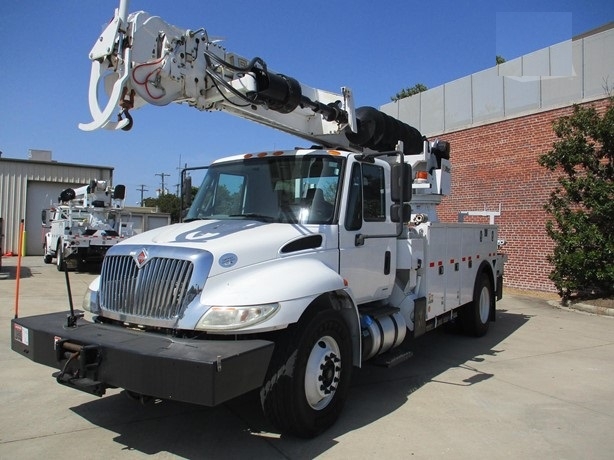 Gruas Altec DM47TR