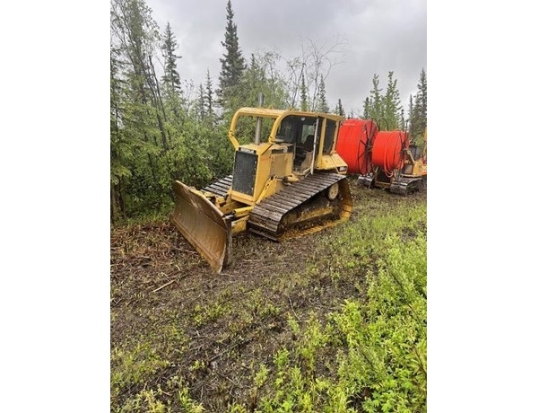 Dozers/tracks Caterpillar D6M