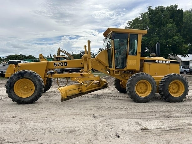 Motoconformadoras Deere 570B usada en buen estado Ref.: 1728321940949590 No. 4