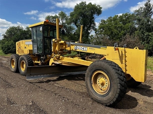 Motoconformadoras Deere 670CH en venta, usada Ref.: 1728327199186848 No. 2