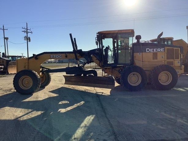 Motoconformadoras Deere 770G de medio uso en venta Ref.: 1728421078770138 No. 3