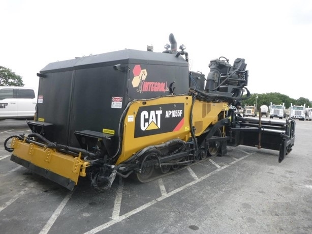 Pavers Caterpillar AP-1055F